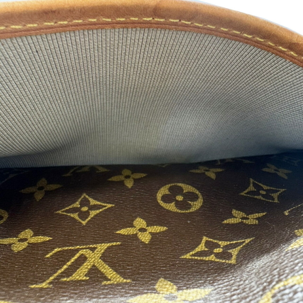 LOUIS VUITTON Brown Monogram Bag - Picture 16 of 16